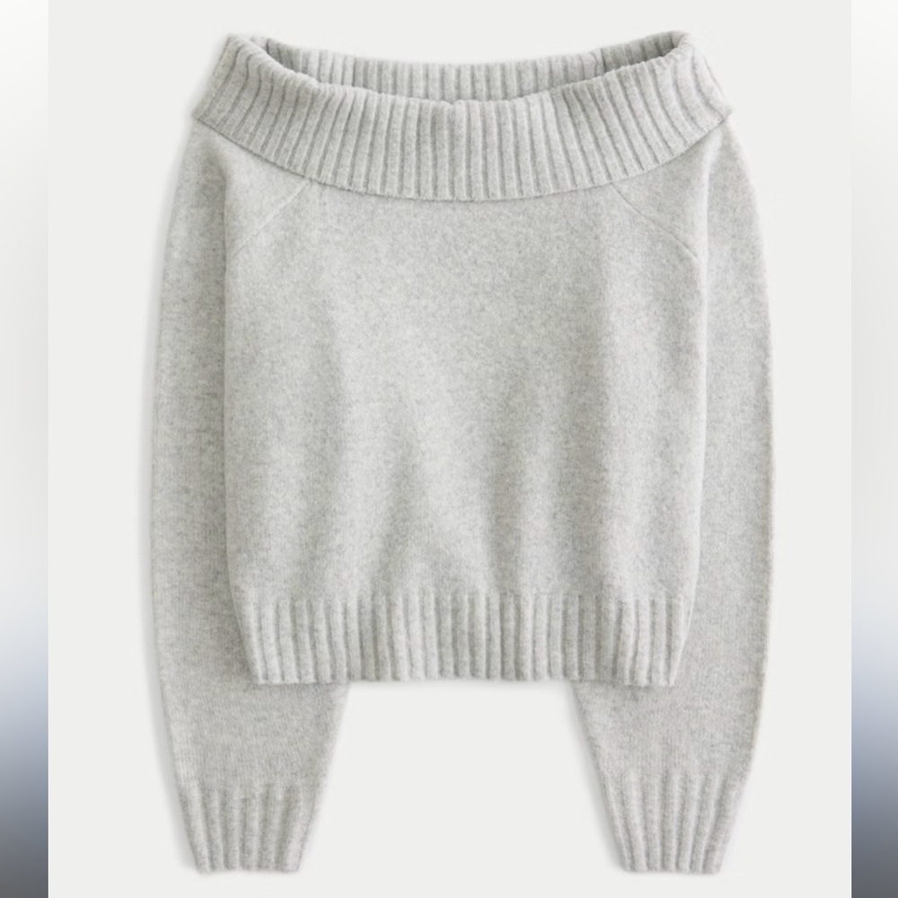 Hollister Gray off the shoulder sweater (Size M)